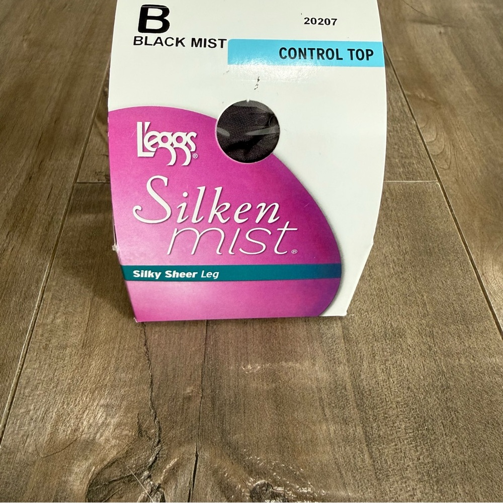 NEW Leggs Tights Silken Mist Silky Sheer Leg Control Top Black Mist Sz B Medium - Picture 2 of 8